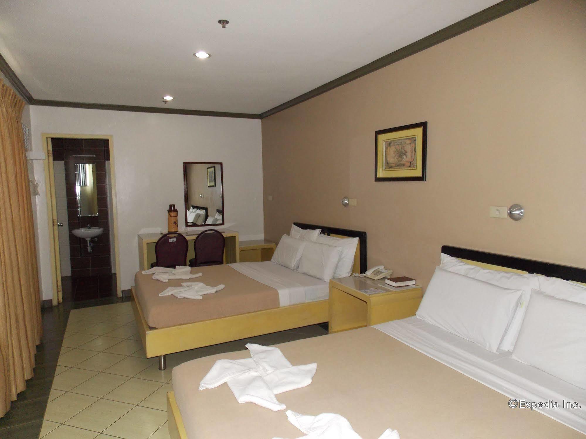 Riverside Inn Babuy Exterior foto